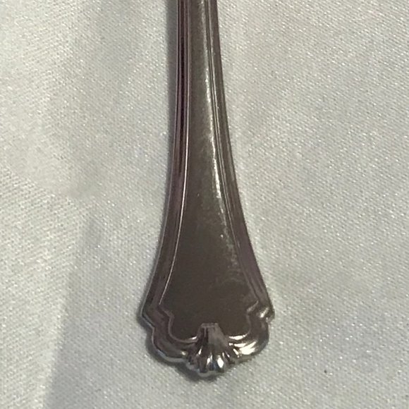 Oneida Stainless - Midtowne - Picture 2 of 3